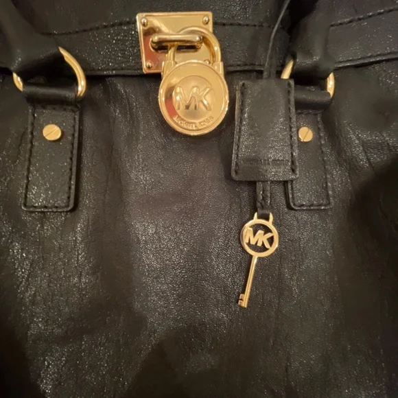 Michael Kors Hamilton Handbag Large Black - Picture 4 of 13
